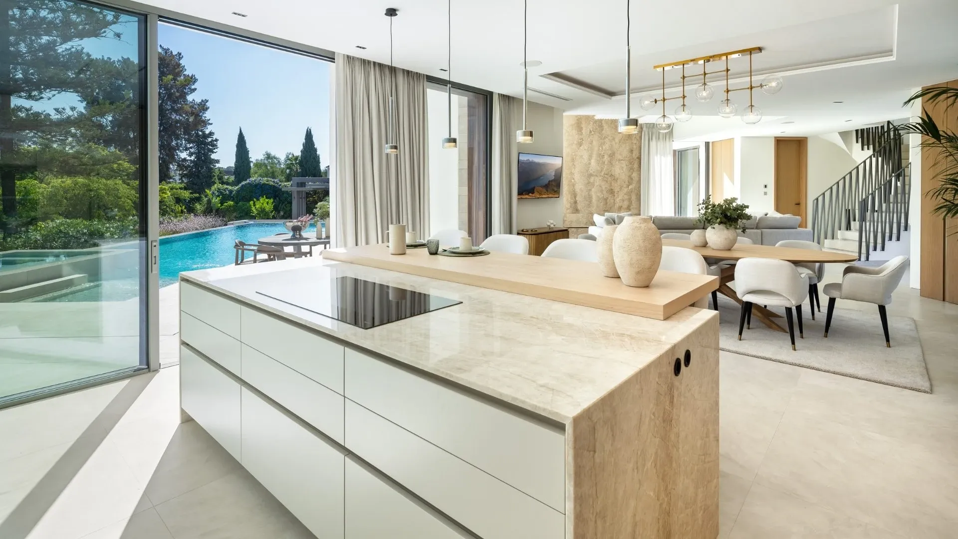 Stunning Contemporary Villa for Sale in Andalucía - View 10