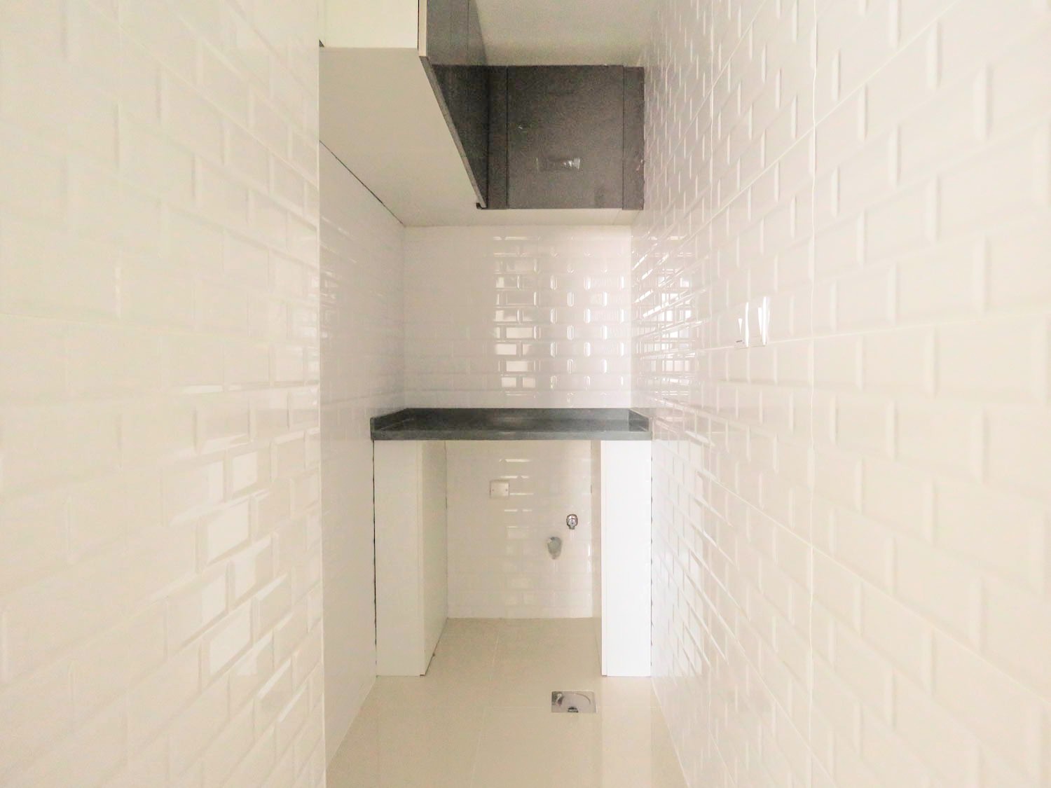 Bright 1 BR | With Balcony | Multiple Options - View 11