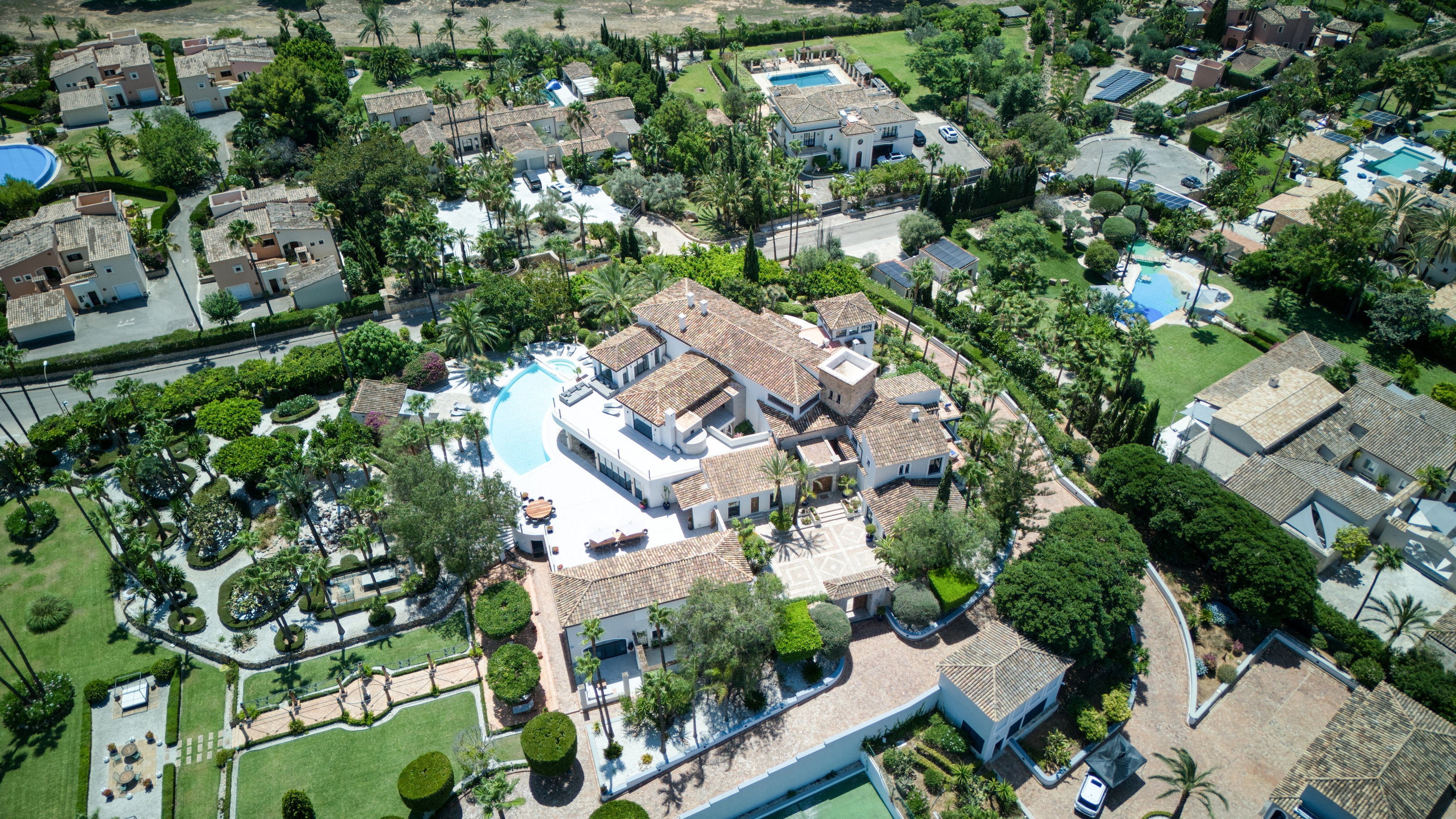 Luxury Villa – Multi-Residential Estate - View 25