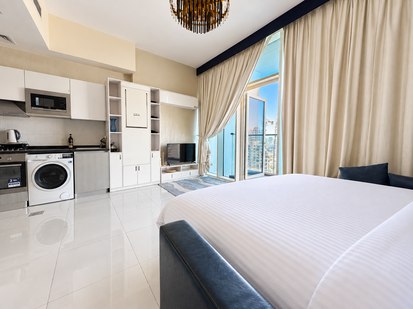 Fully Furnished | 12 Cheques | Panoramic View - View 6