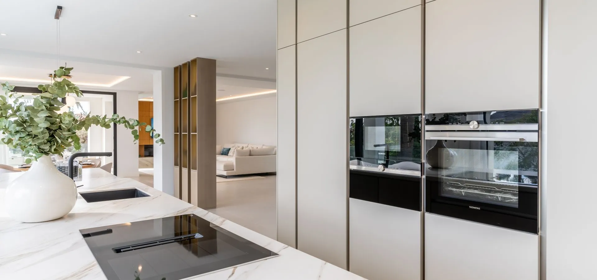 405 m2 villa for sale in Marbella - View 9