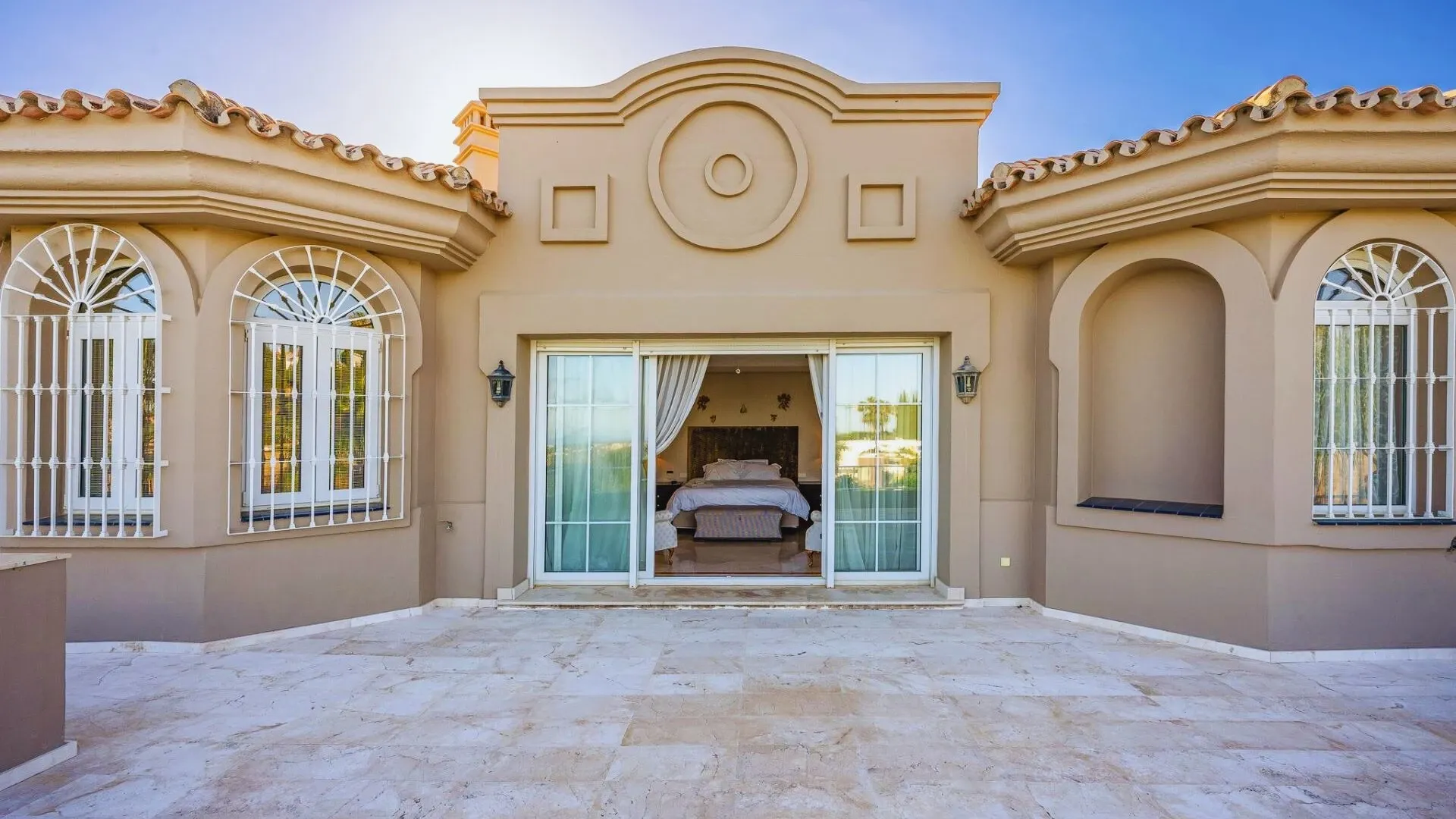 Luxurious Andalusian Mansion for Sale with Stunning Golf Valley and Sea Views - View 6