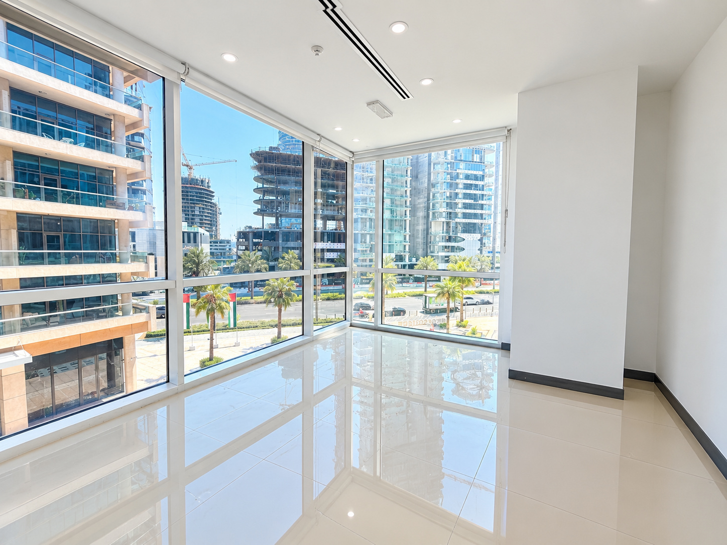 Huge Office Layout | Prime Location | Fitted - View 13