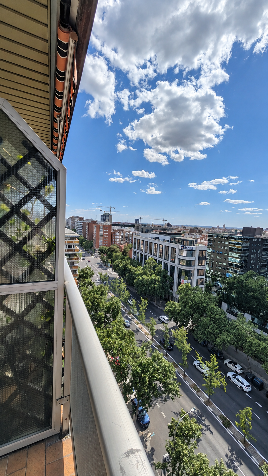 Exclusive residence with panoramic views and garaje in Ciudad Jardín - View 19
