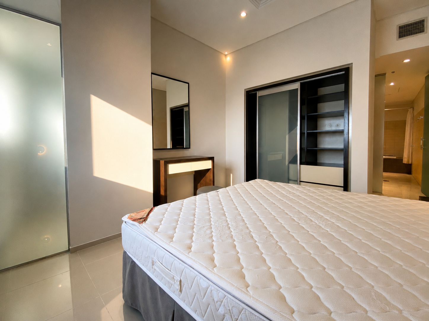 Furnished 1 BHK | High Floor | Sea View - View 6