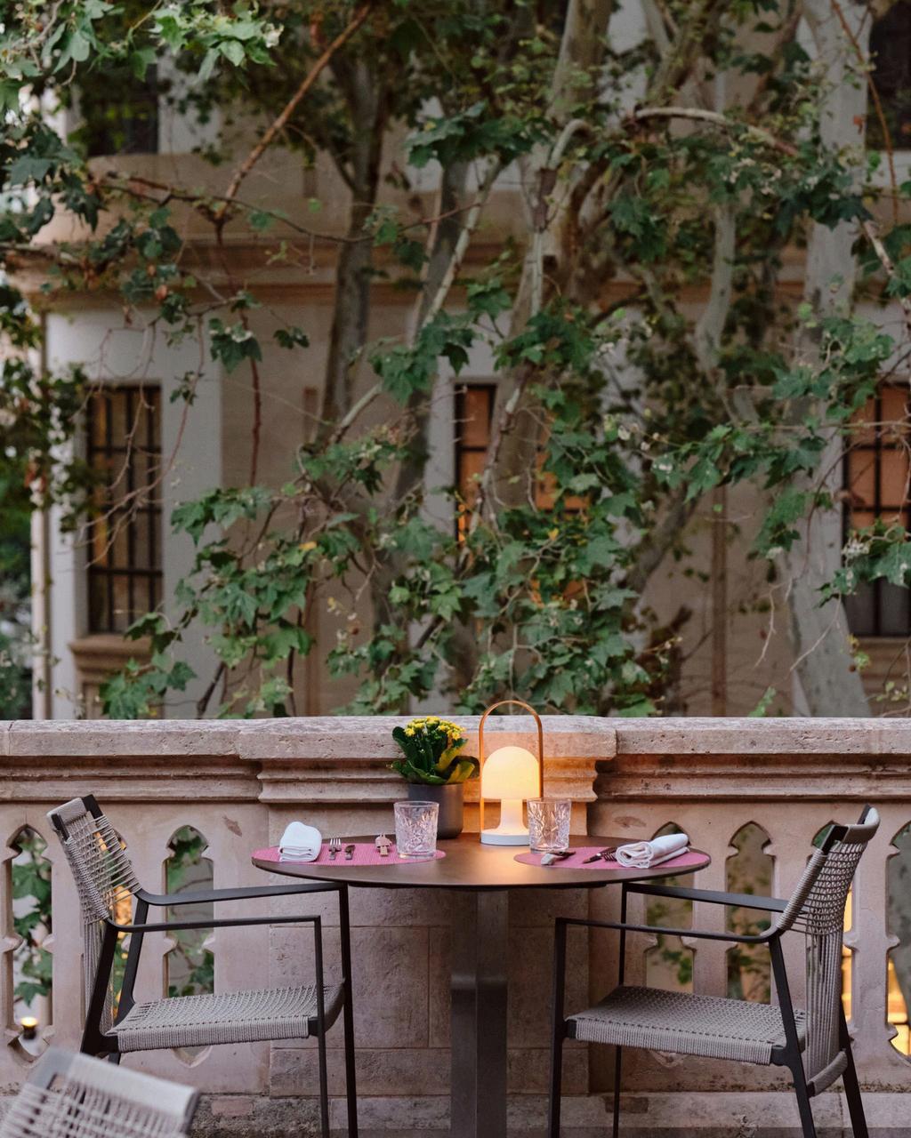 Five-Star Boutique Hotel in a Historic Palace for Sale in Paseo del Born, - View 14