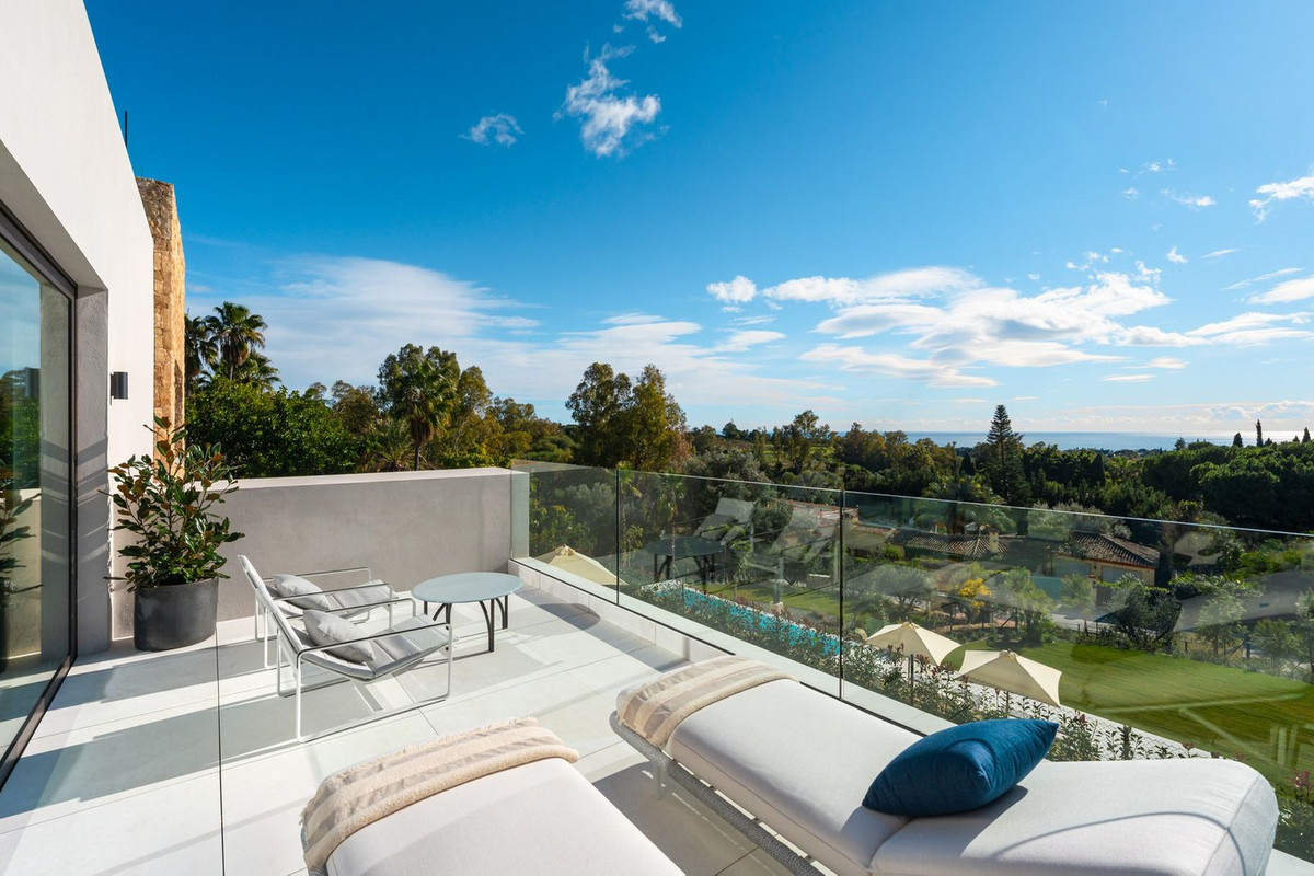 Marbella Hill Club Bespoke Mansion - View 15
