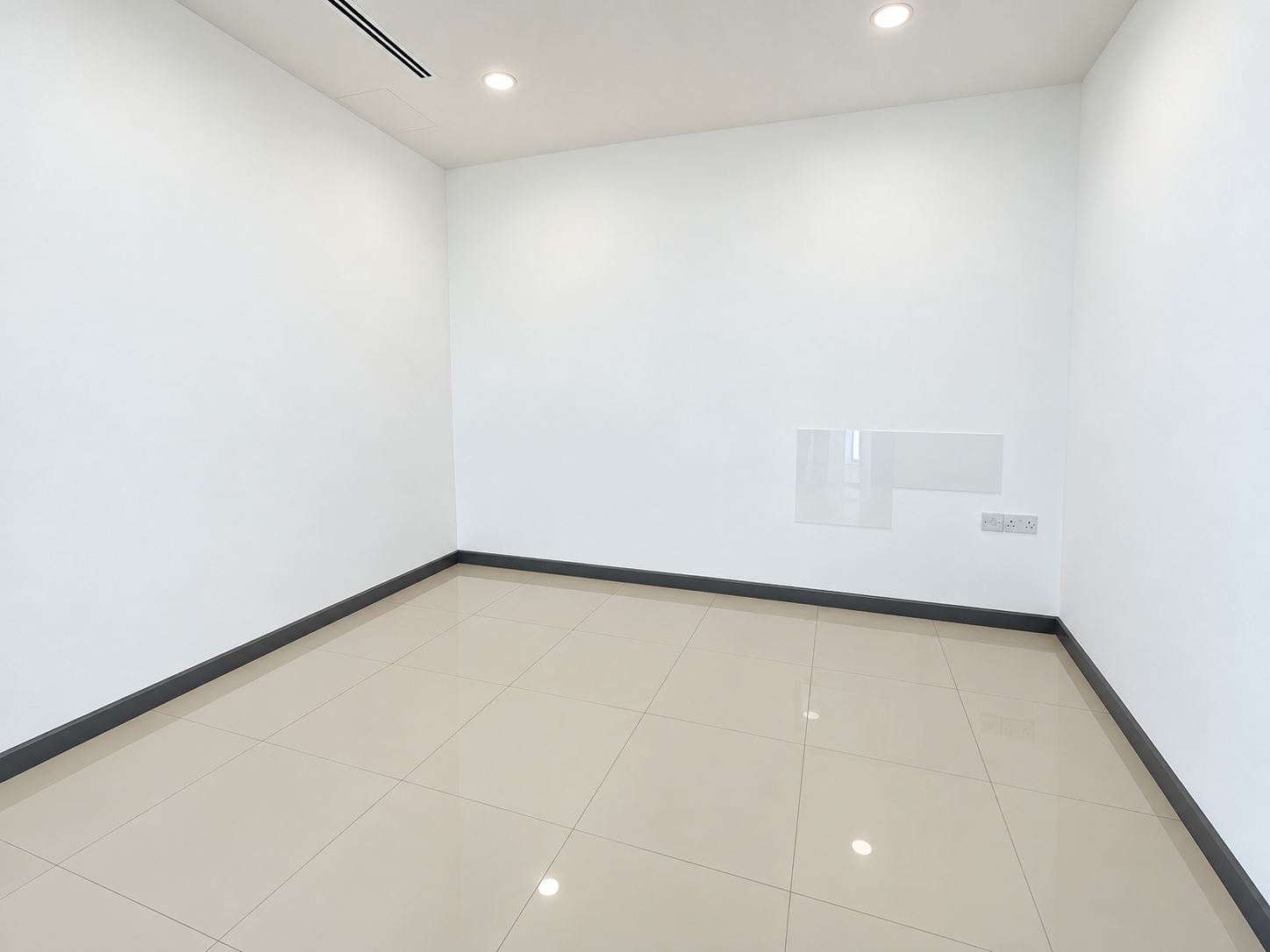 Huge Office Layout | Prime Location | Fitted - View 8