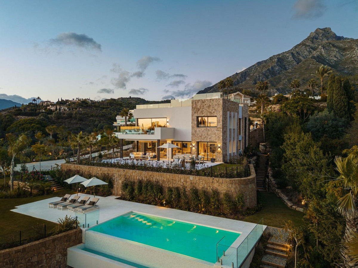 Marbella Hill Club Bespoke Mansion
