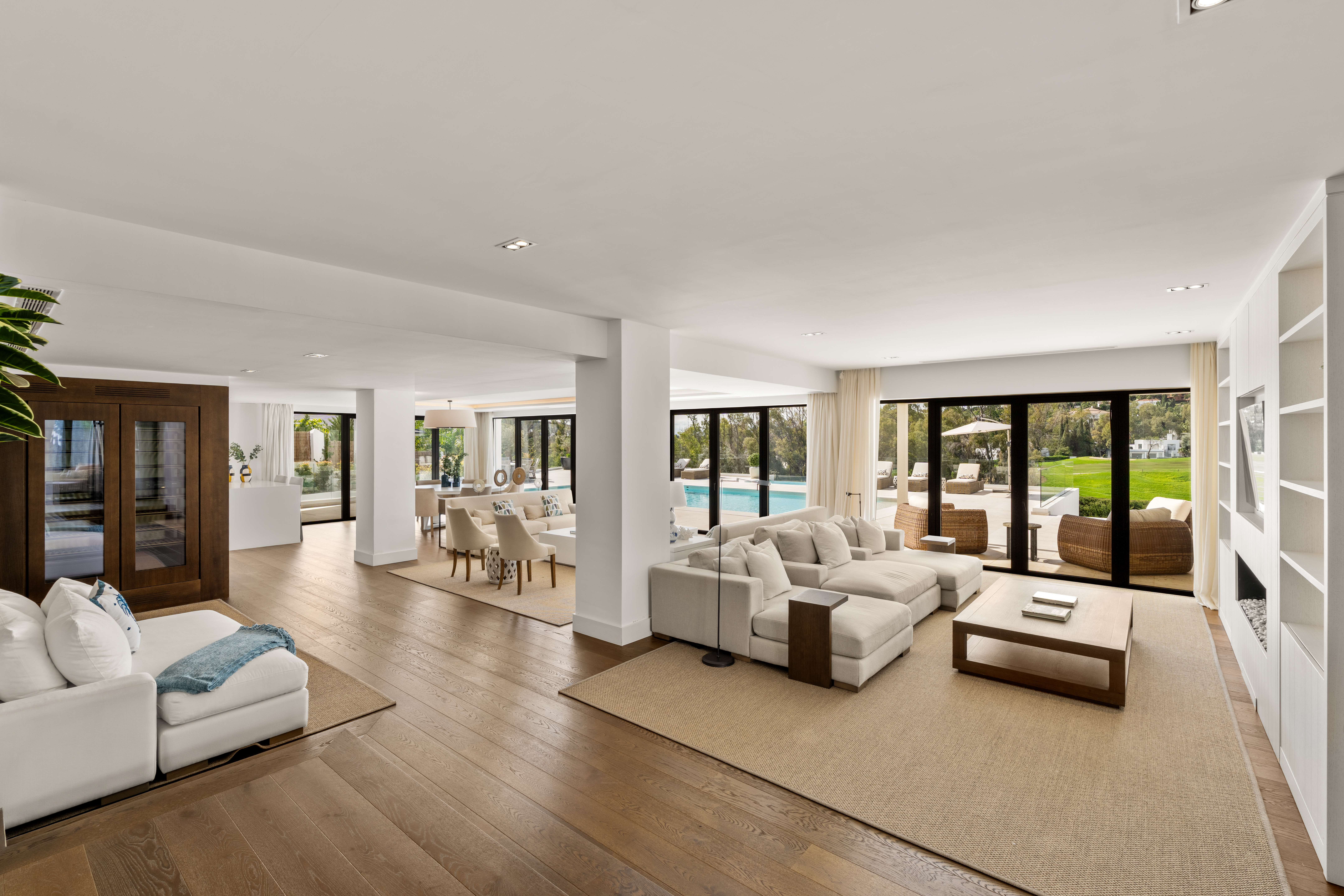 Villa Elba – Luxury Villa in Los Naranjos - View 11