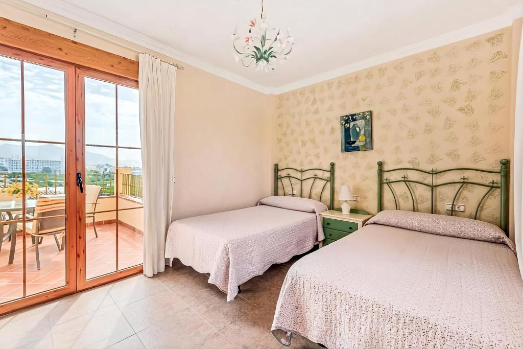 Villa with Private Pool and Sea Views in Nerja - View 11