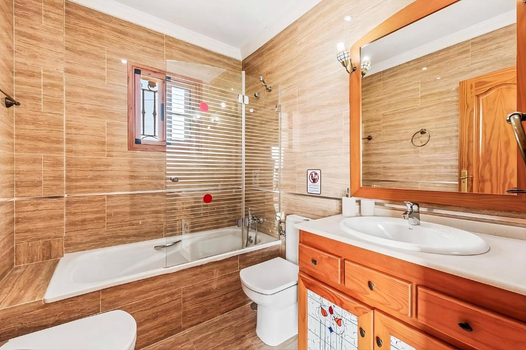 Villa with Private Pool and Sea Views in Nerja - View 7