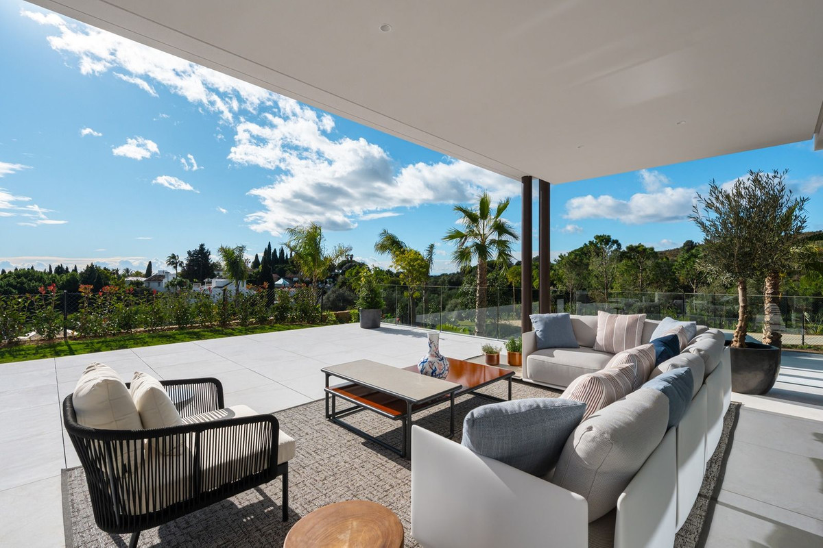 Marbella Hill Club Bespoke Mansion - View 9