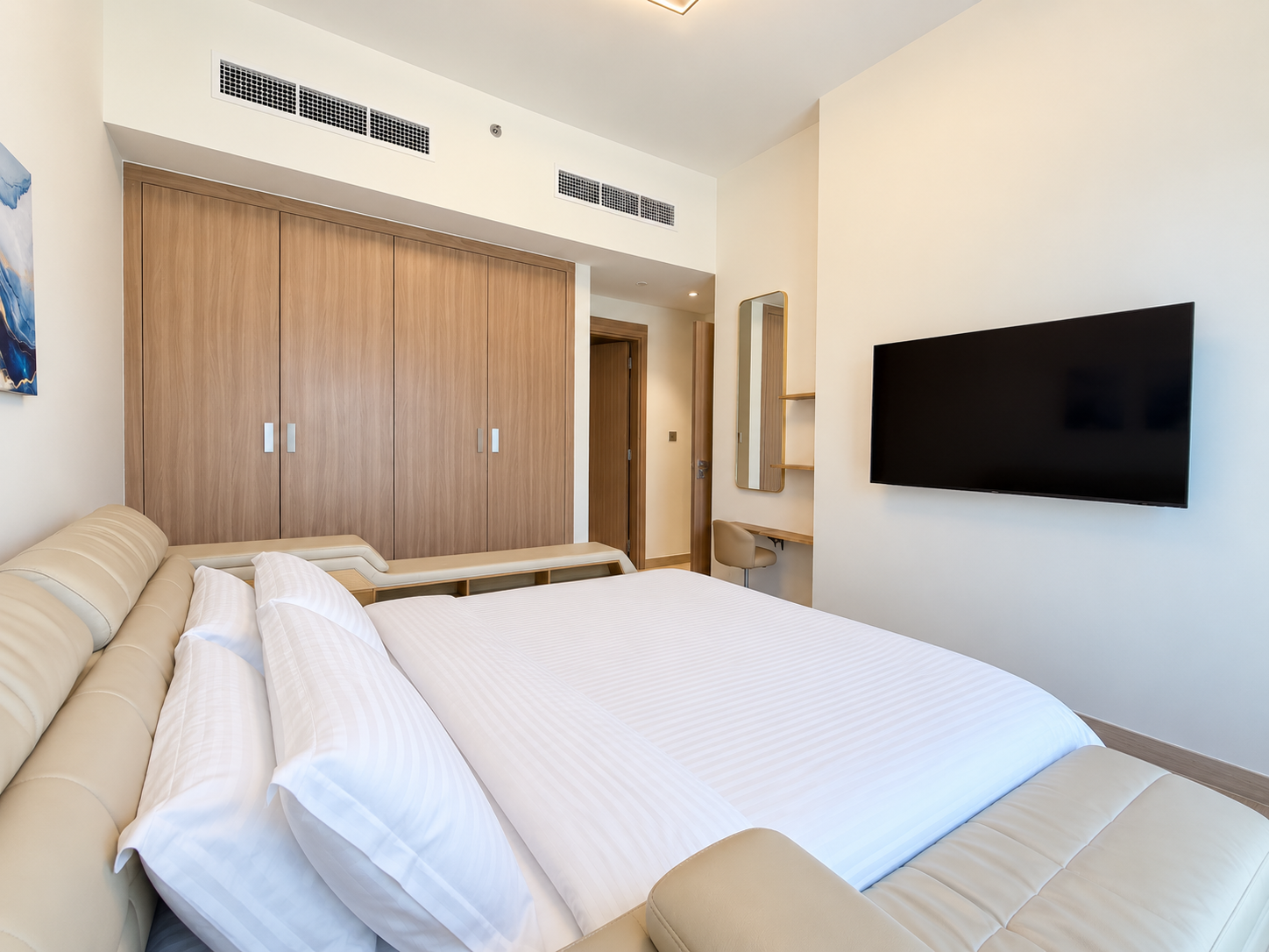 Spacious Layout | Prime Location | Vacant - View 6