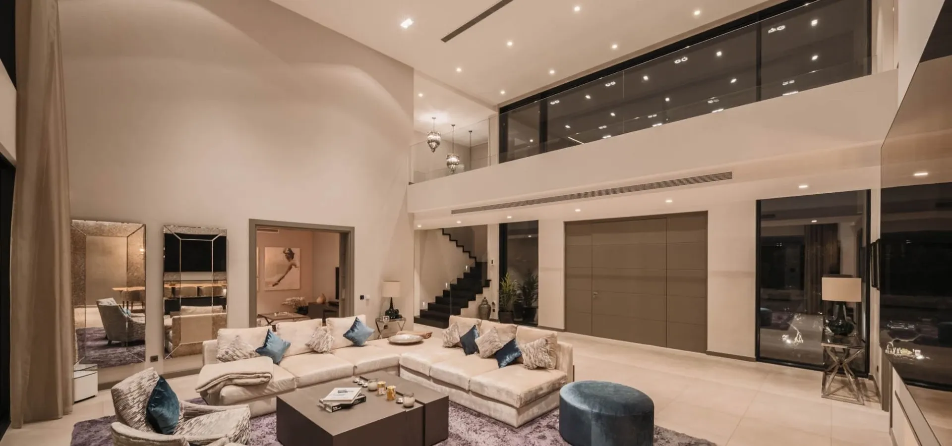 2616 m² Villa in Malaga, Spain - View 7