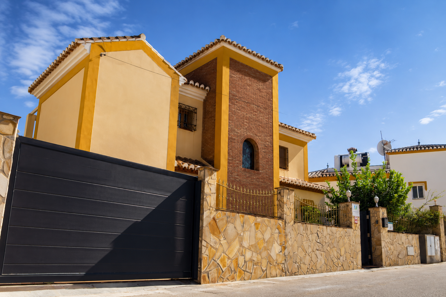 Villa with Private Pool and Sea Views in Nerja - View 19