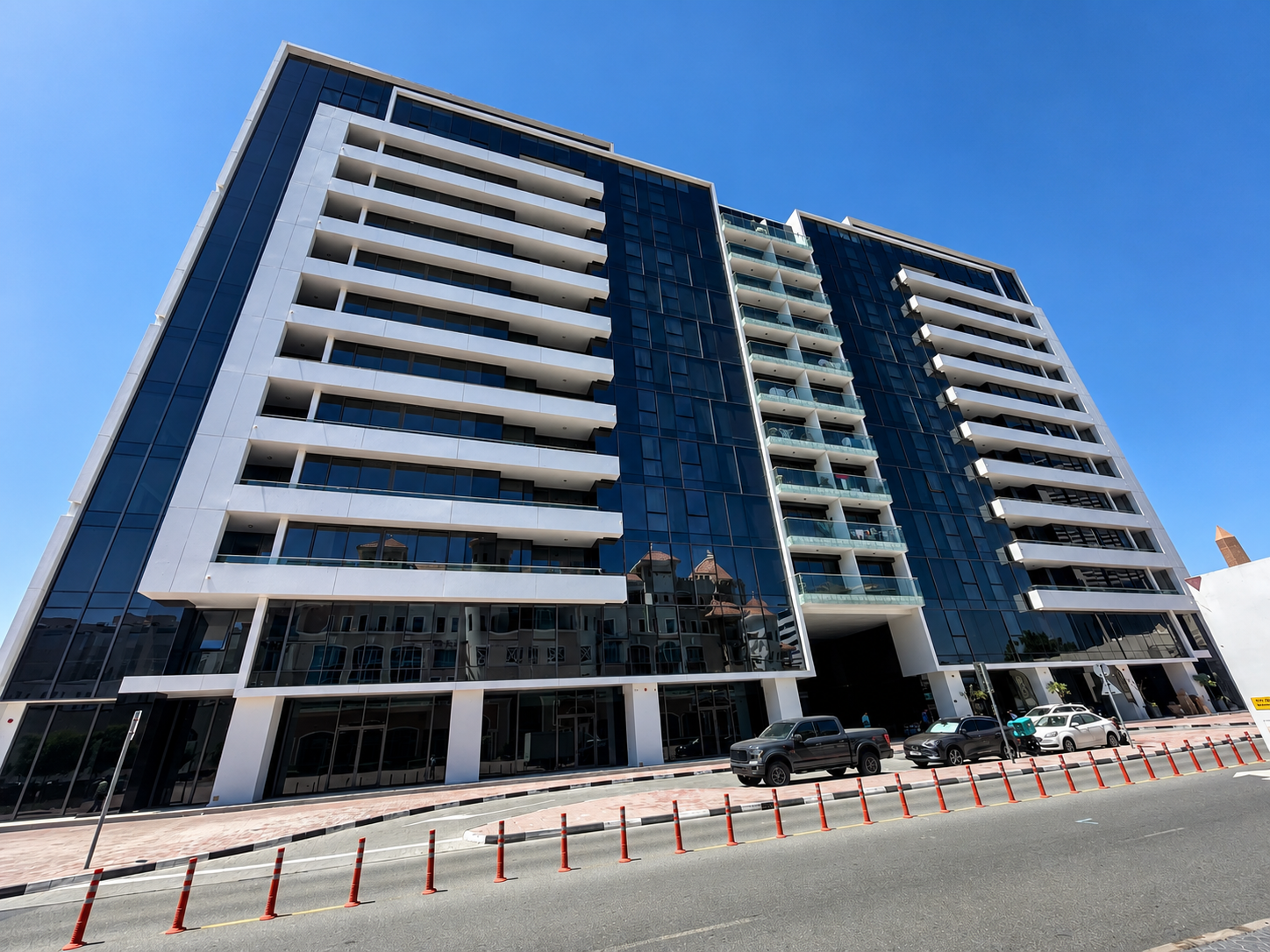 Prime Location | Ready to Move | Big Office - View 10