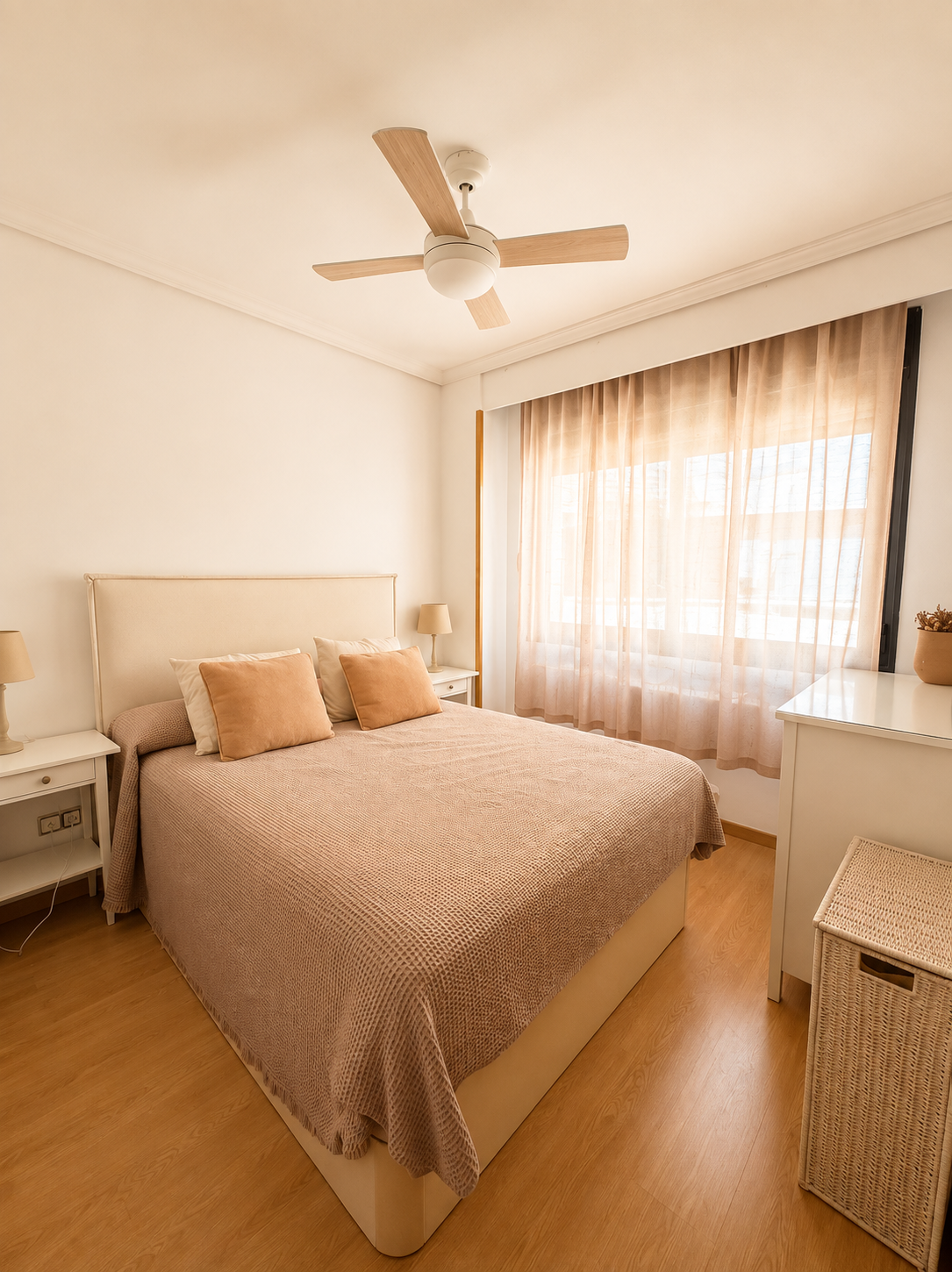 Luxury 4-Bedroom Apartment in Arroyo del Fresno, Madrid - View 24