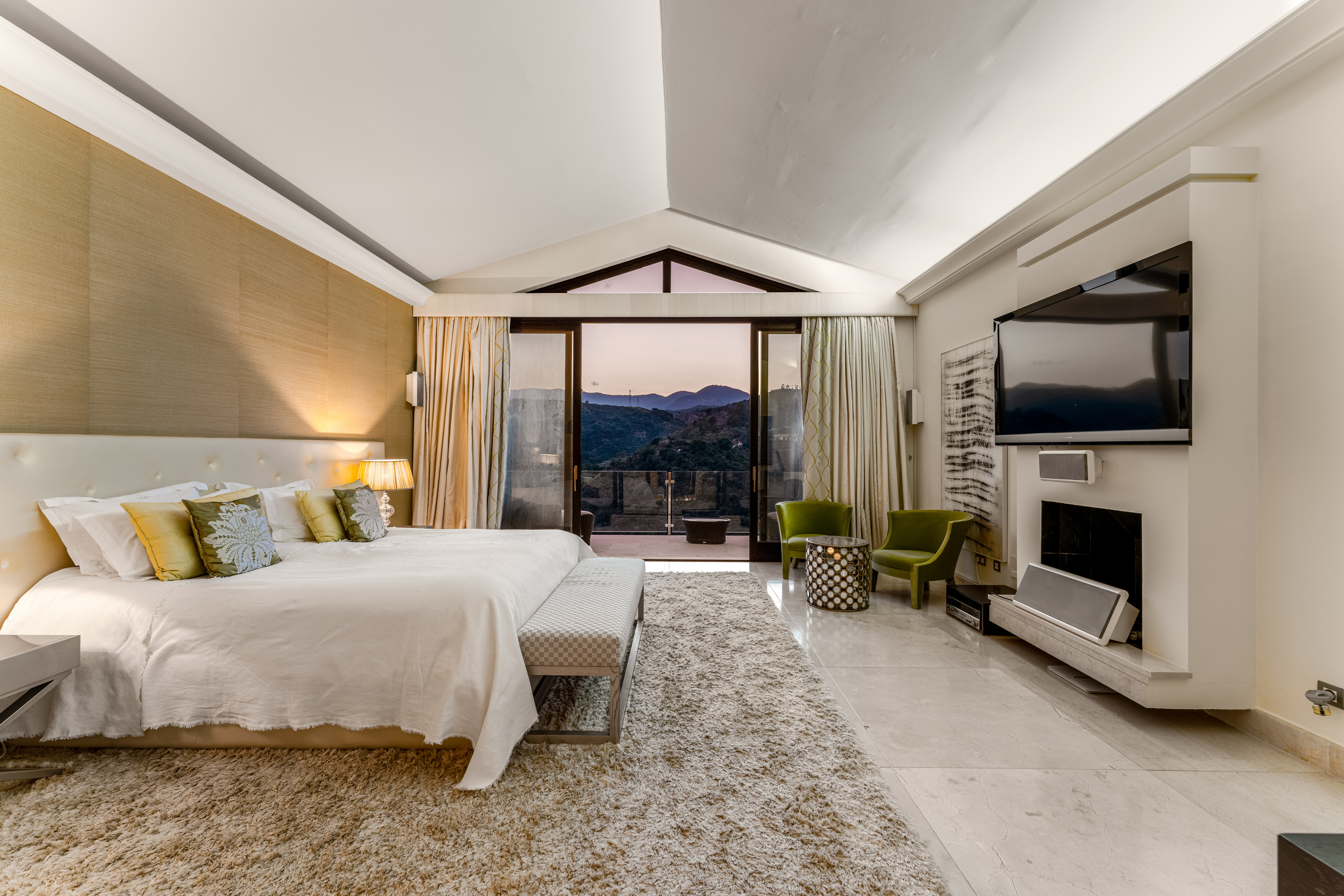 Villa Tilo – Luxury Villa in La Zagaleta - View 10