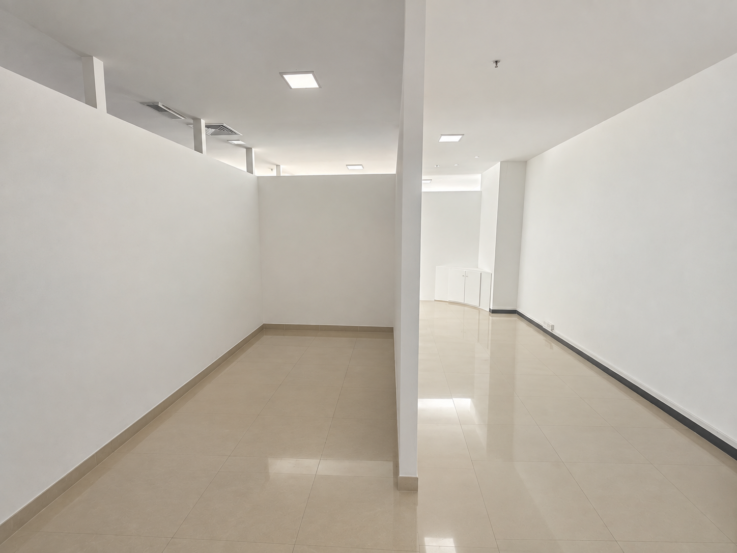 Fully Fitted | Prime Location | Ready to Move in - View 9
