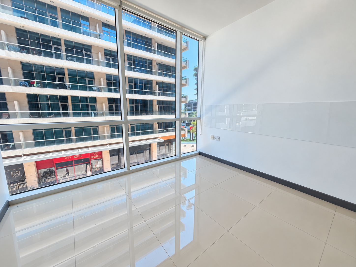 Huge Office Layout | Prime Location | Fitted - View 11