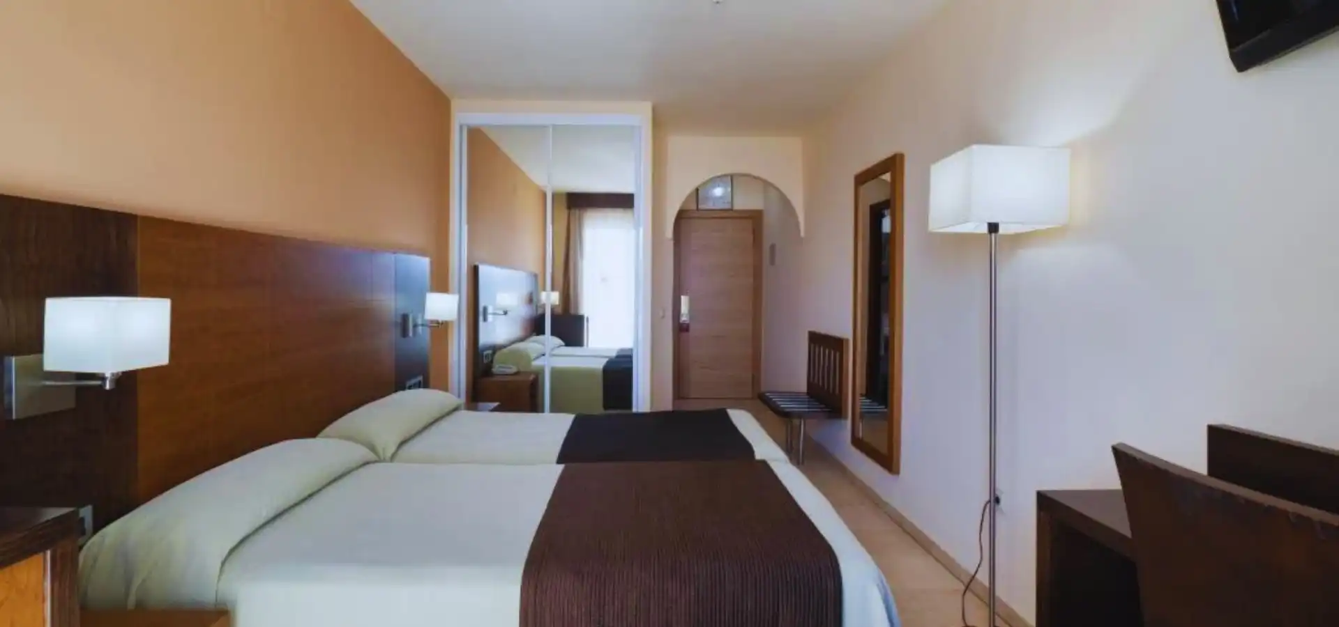 2,805 m² hotel for sale in Málaga - View 8