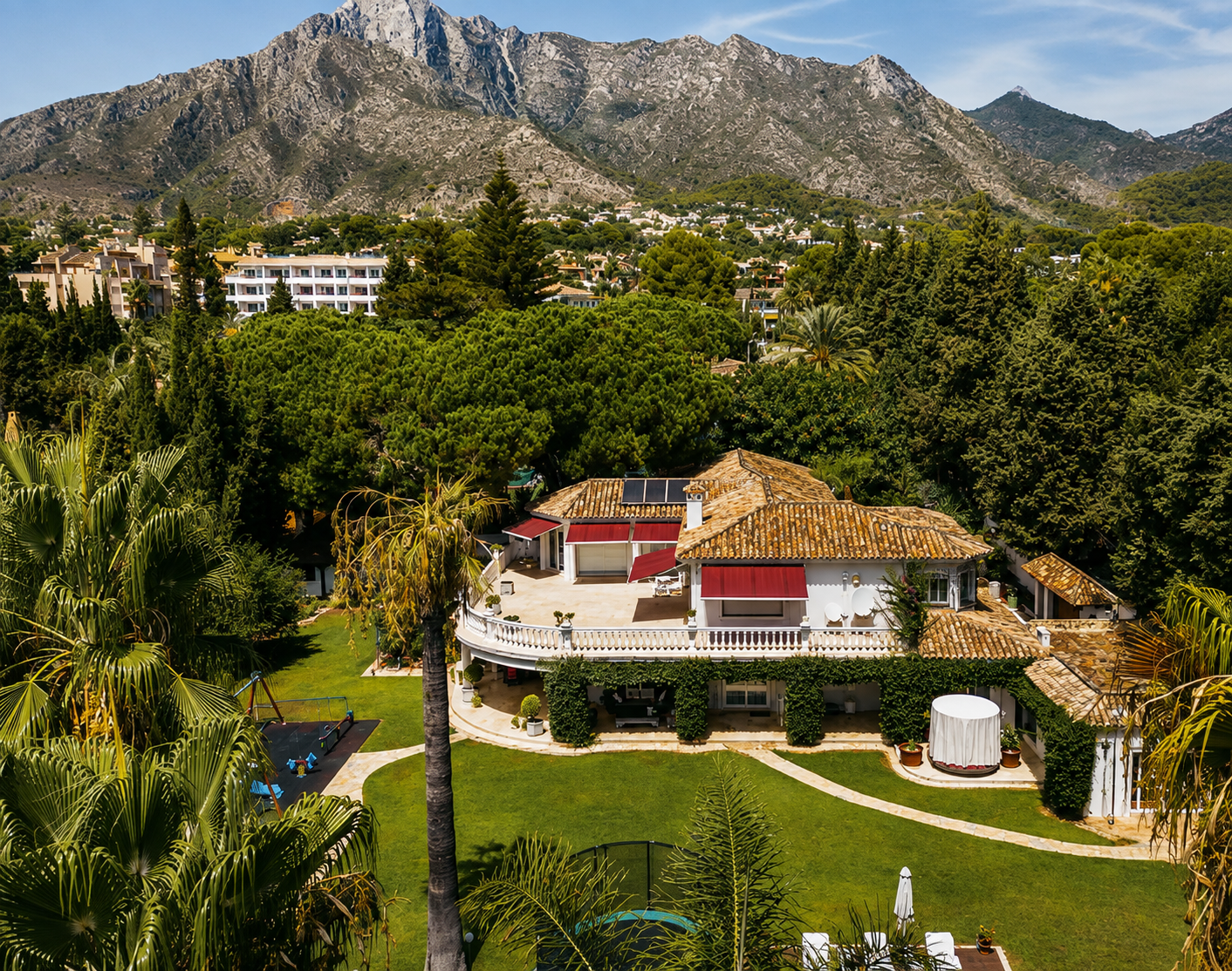 Casa Flora - Villa for sale in Rocio de Nagüeles