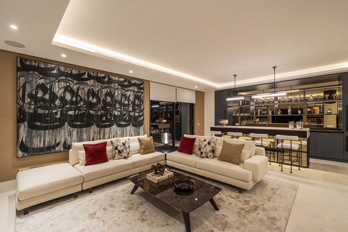 Marbella Hill Club Bespoke Mansion - View 26