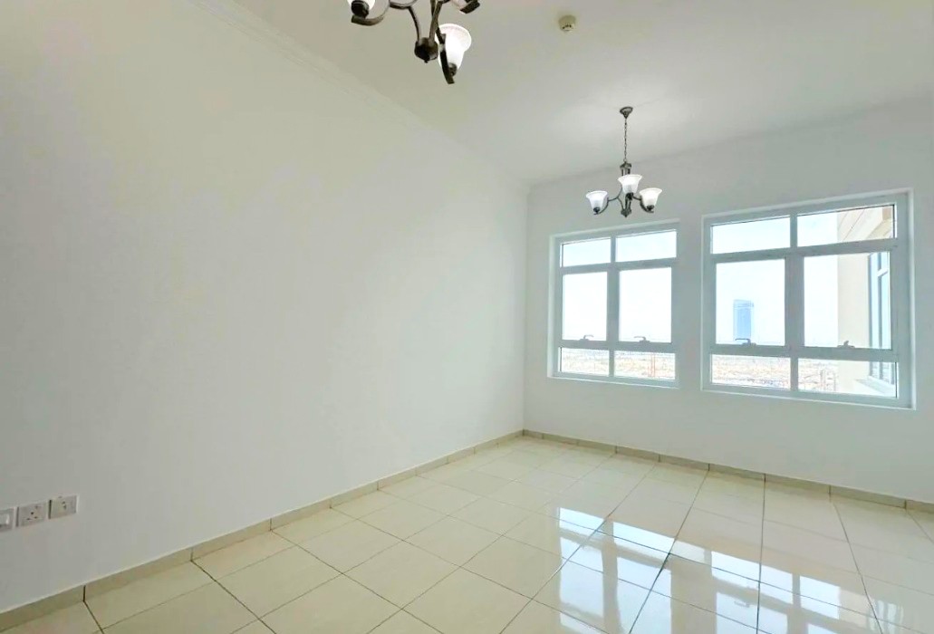 Unfurnished | Spacious Layout | Well Maintained - View 12