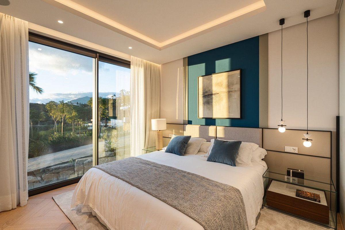 Marbella Hill Club Bespoke Mansion - View 21