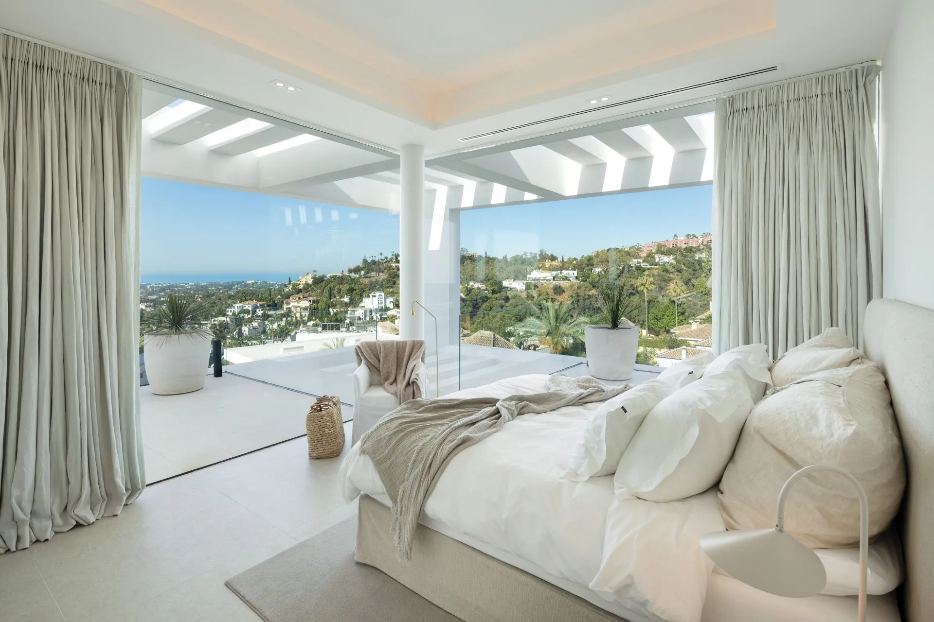 Modern Luxury Villa For Sale in Marbella - View 8