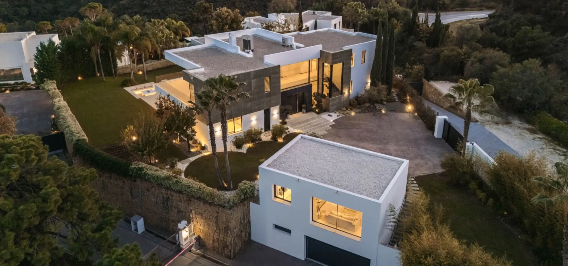 573 m² villa for sale in El Madroñal - View 10