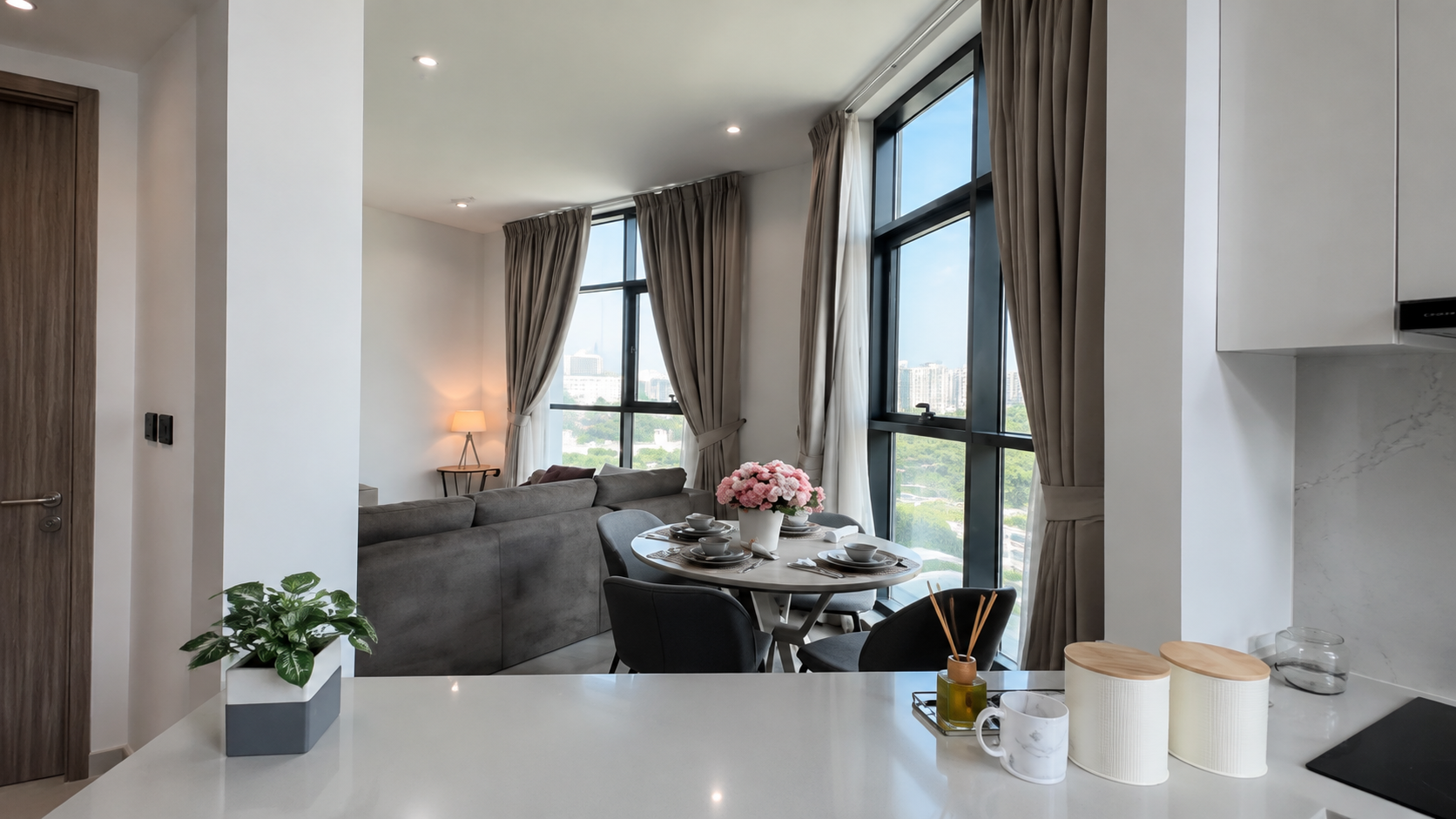 Brand New | Furnished | Middle Unit