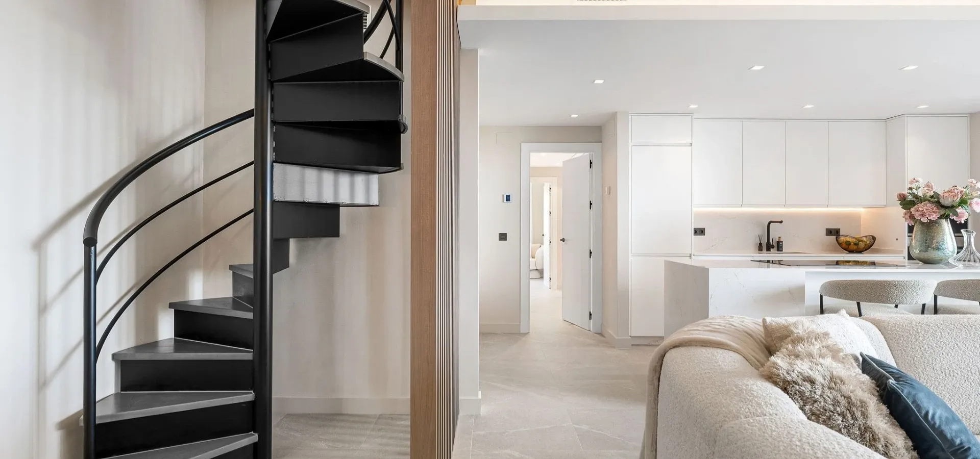 187 m² luxurious penthouse for sale in Marbella - View 8