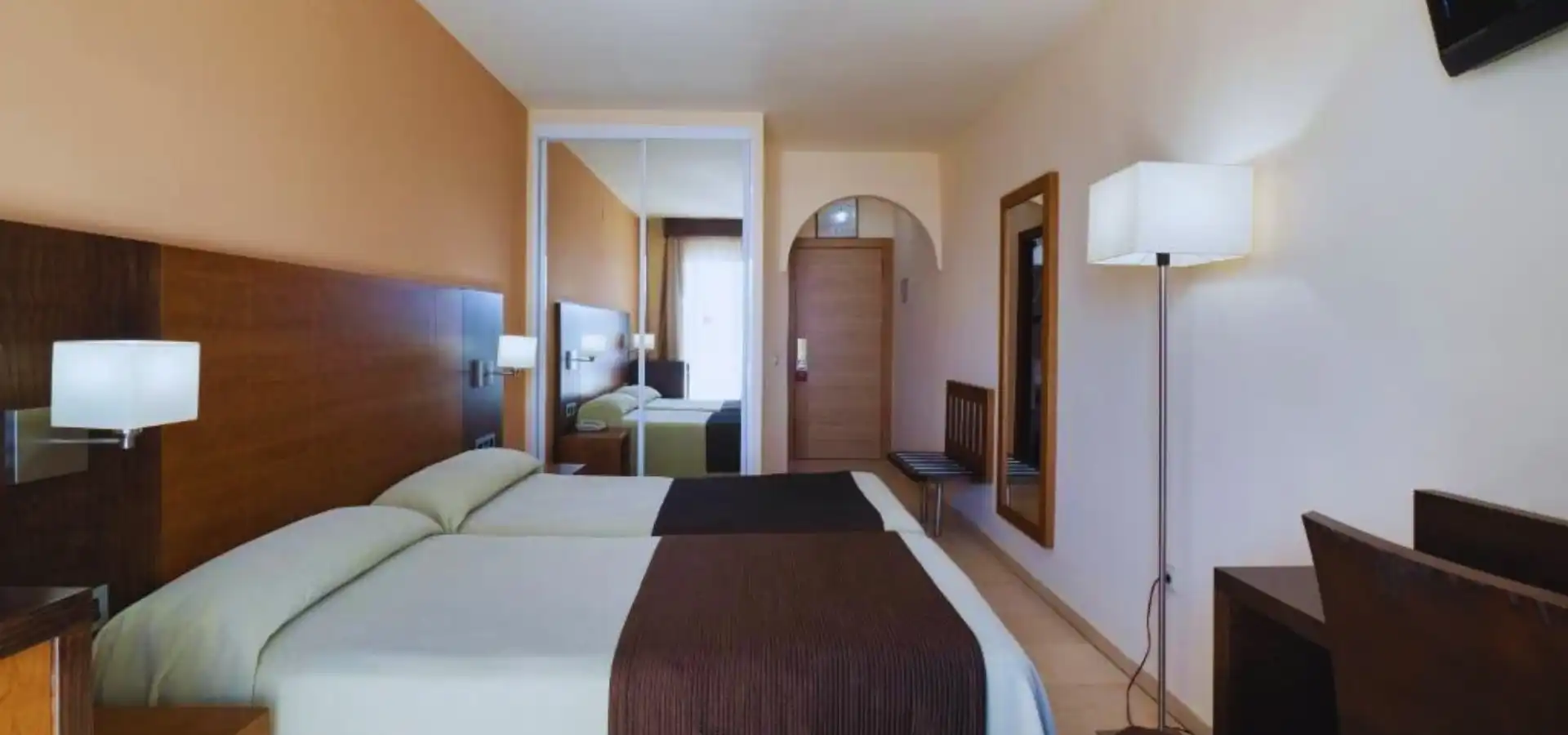 2,805 m² hotel for sale in Málaga - View 7