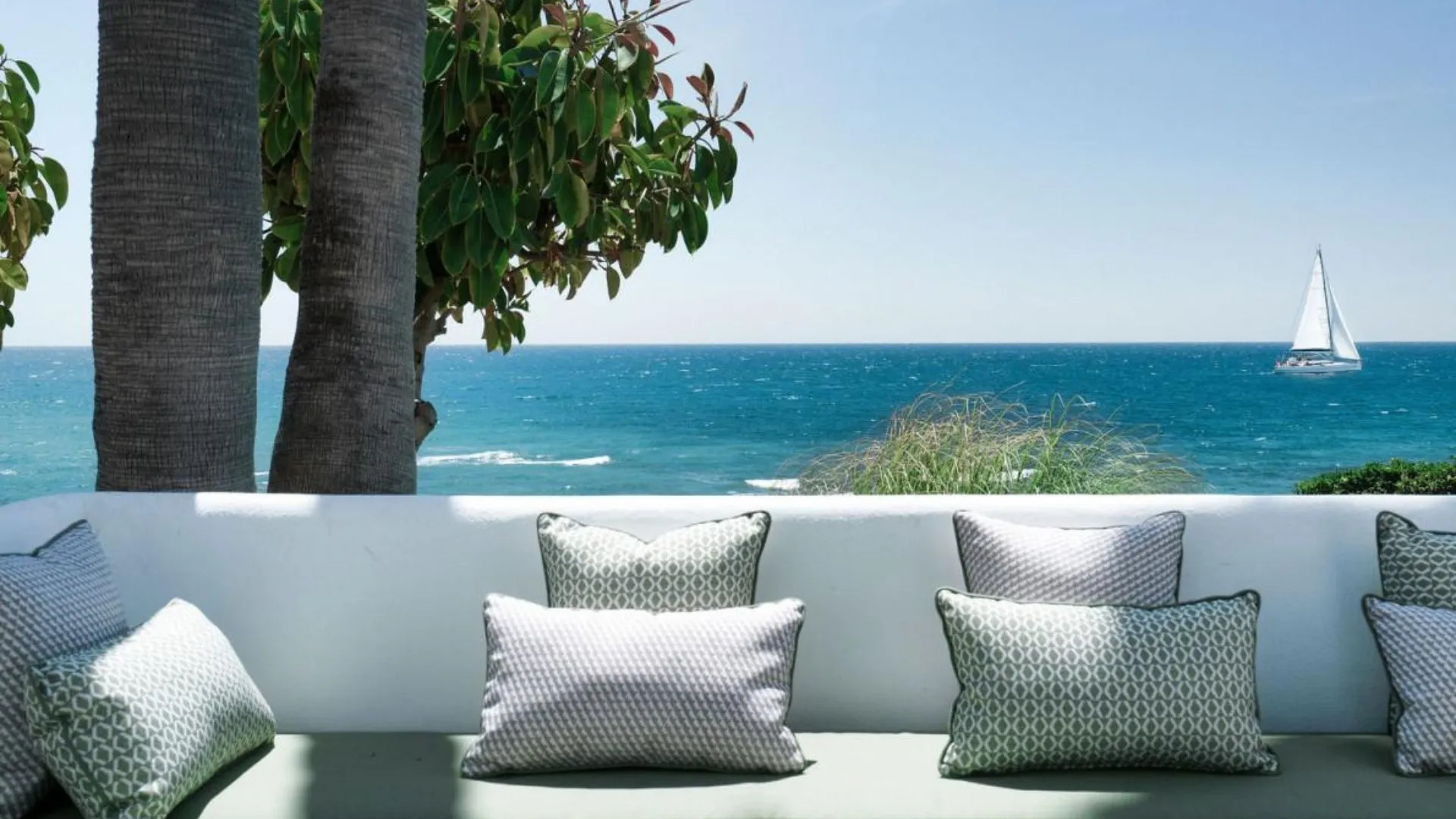 Apartment Marbella – Frontline Beach Luxury in Puente Romano - View 8