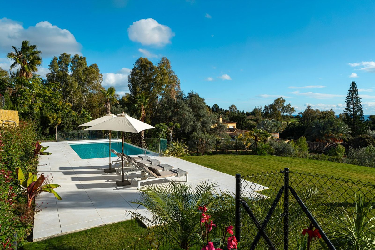Marbella Hill Club Bespoke Mansion - View 6