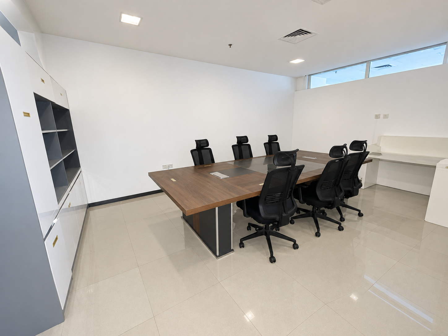 Fully Fitted | Prime Location | Ready to Move in - View 12