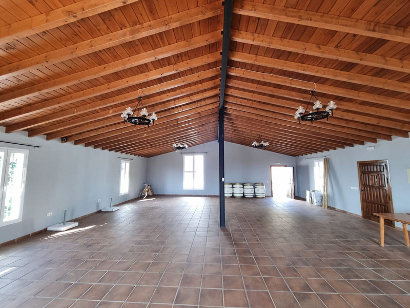 Exclusive Luxury Country Estate with Event Venue - View 14