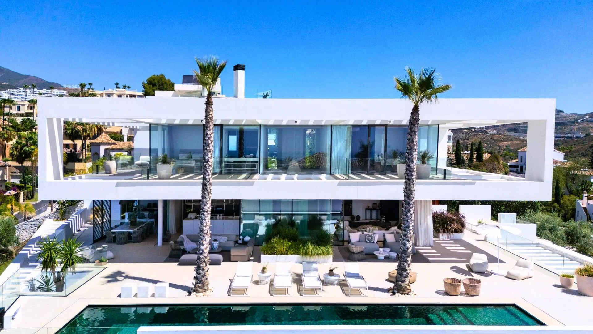 Modern Luxury Villa For Sale in Marbella - View 11