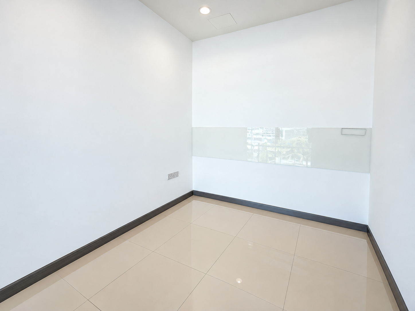 Huge Office Layout | Prime Location | Fitted - View 15