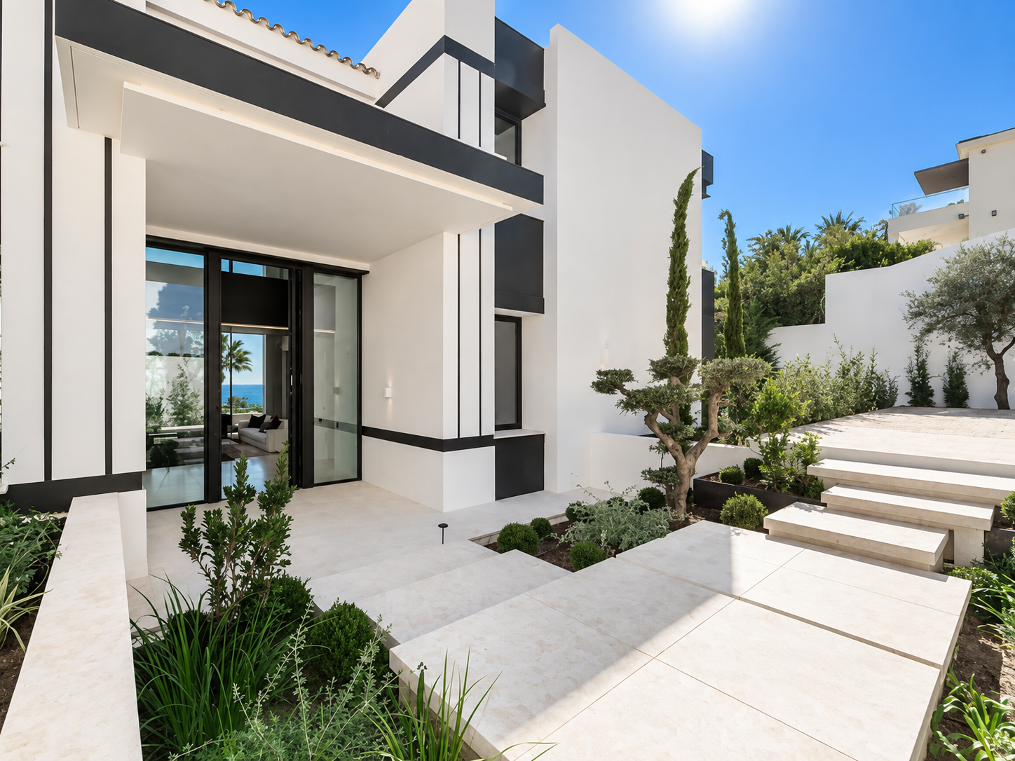Contemporary Architectural Masterpiece in Cascada de Camoján, Marbella - View 13
