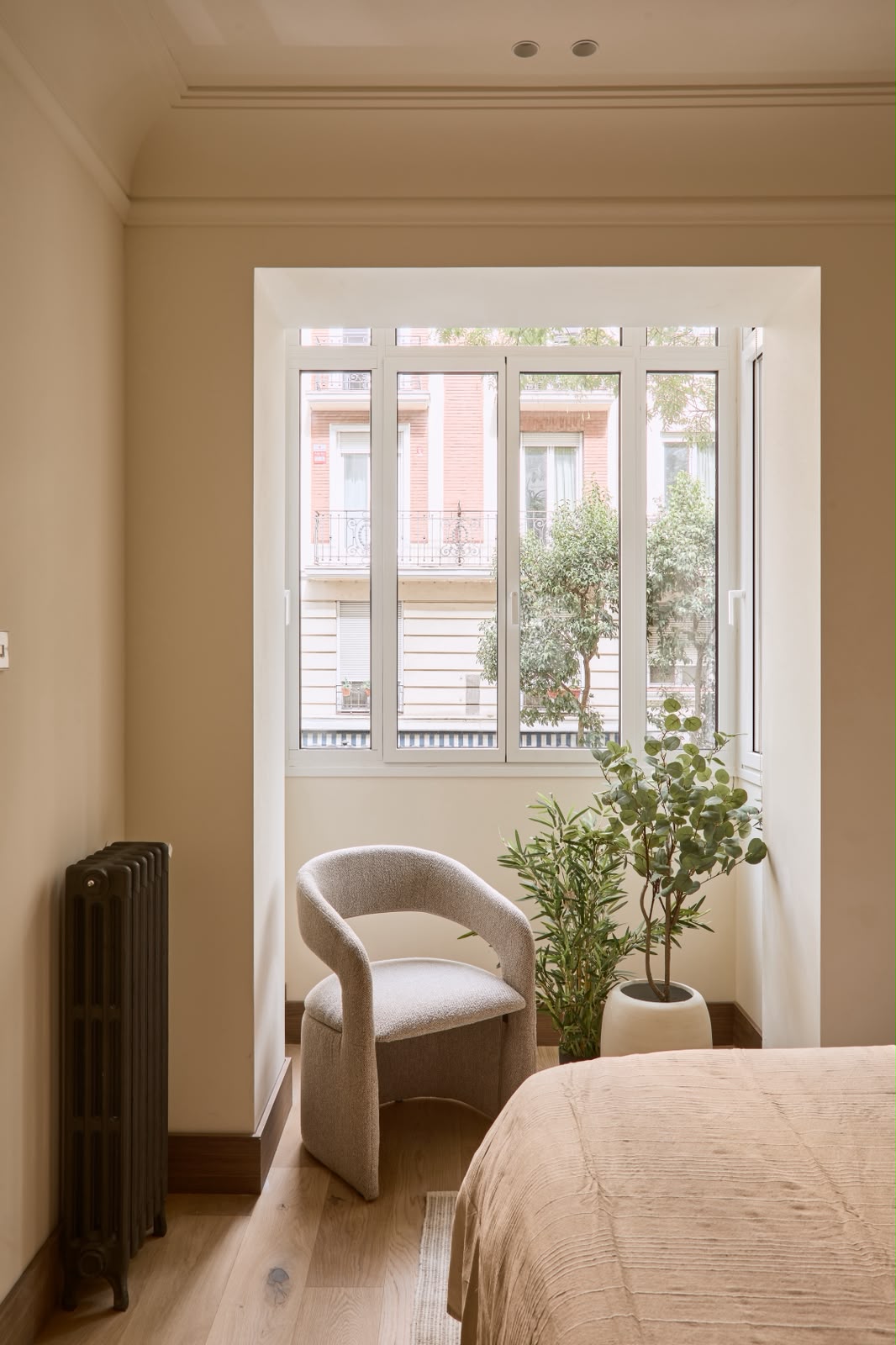 Elegant Designer Apartment in Salamanca - View 9