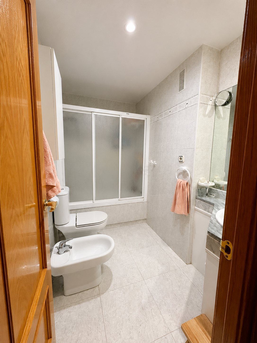 Luxury 4-Bedroom Apartment in Arroyo del Fresno, Madrid - View 6