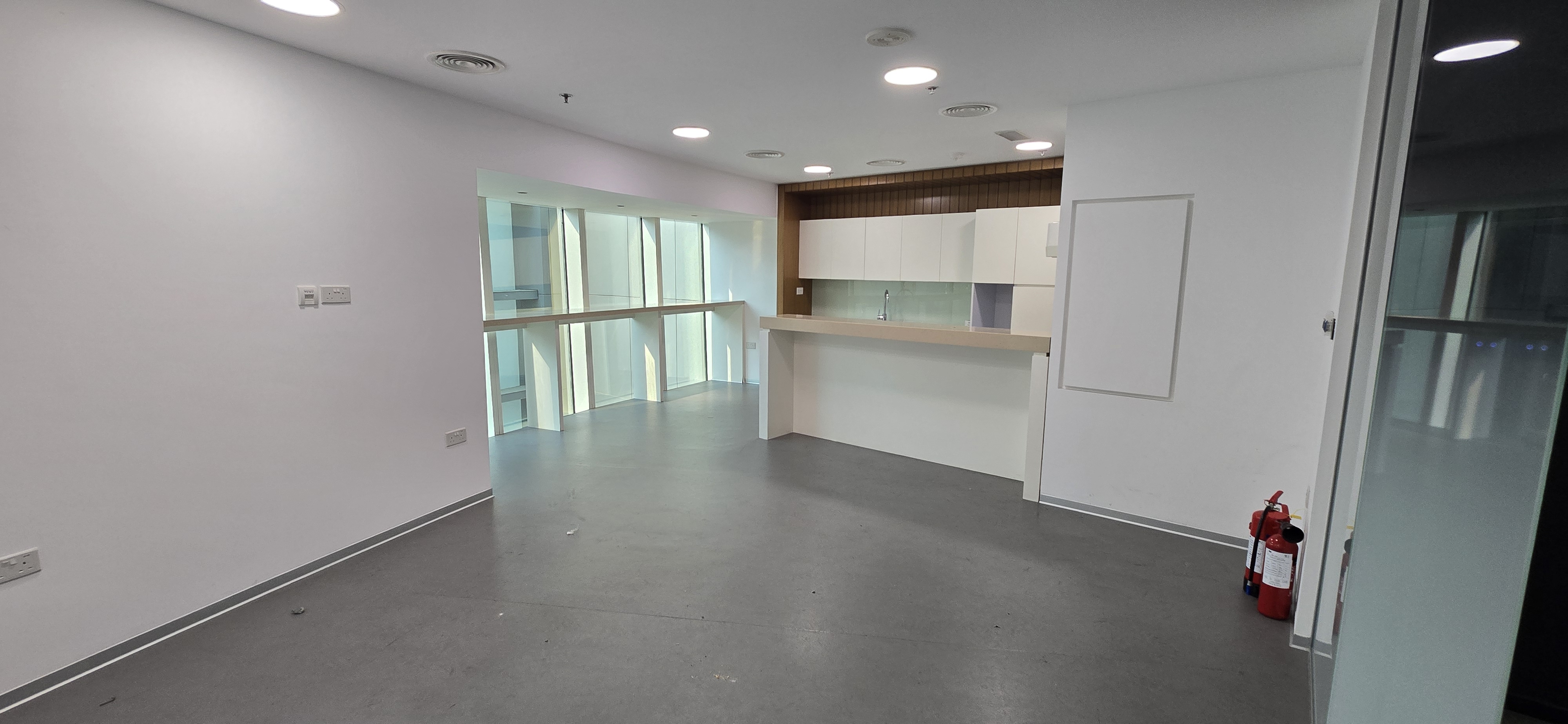 Fully Fitted | Prime Location | Ready to Move - View 23