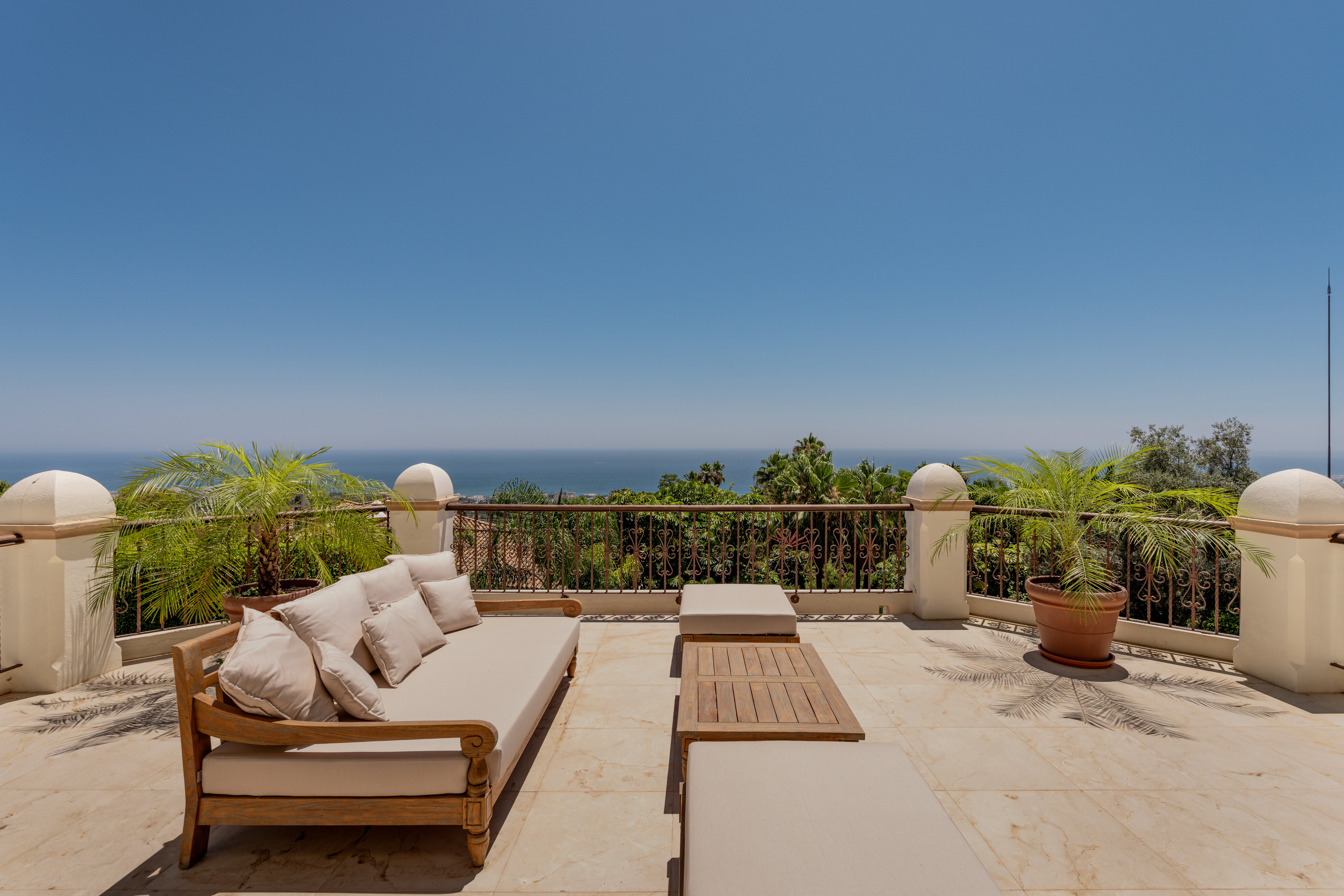 Villa Serenata – Luxury Villa in Sierra Blanca - View 10