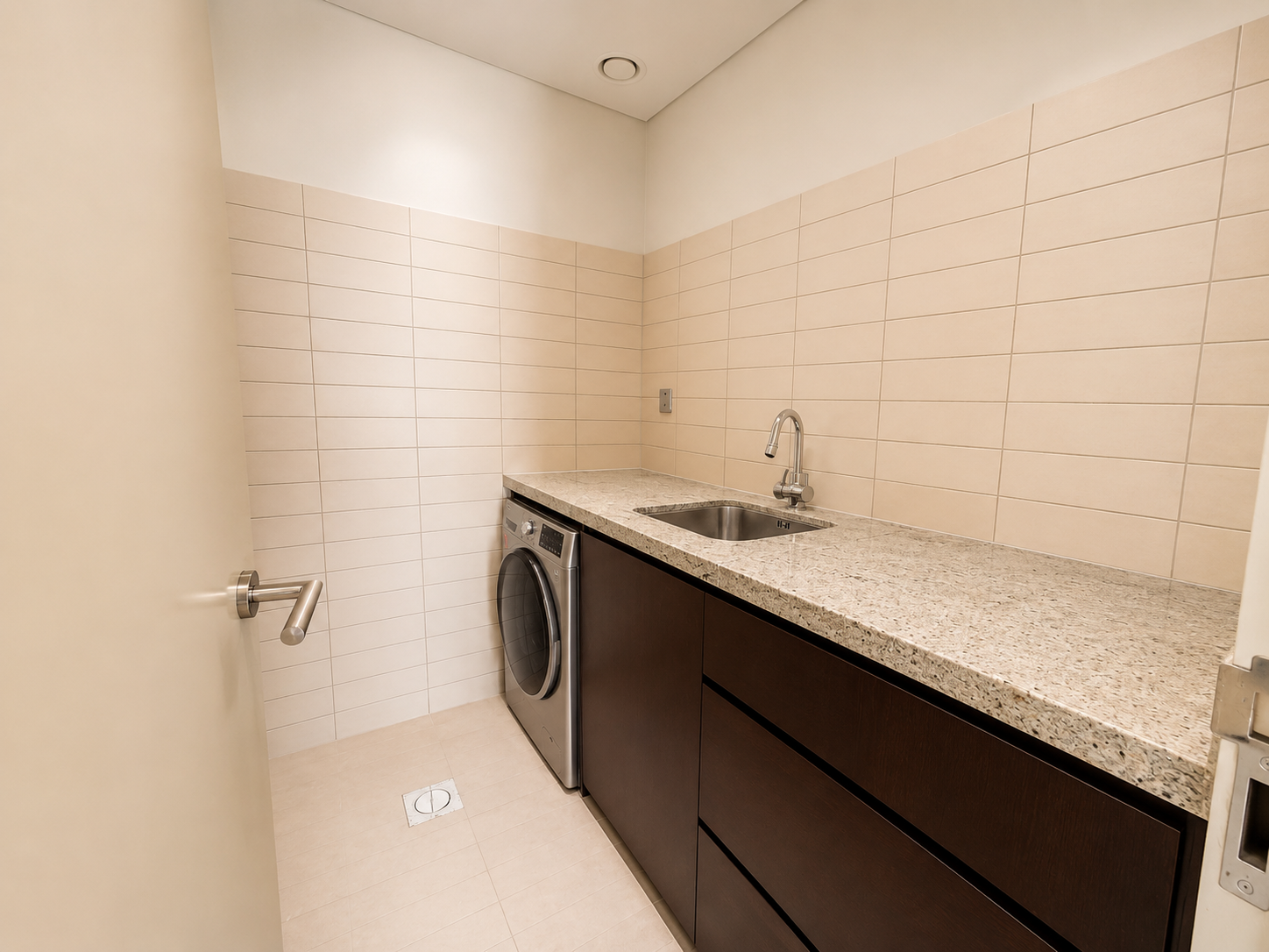 Ready to Move | High Floor | Multiple Options - View 7