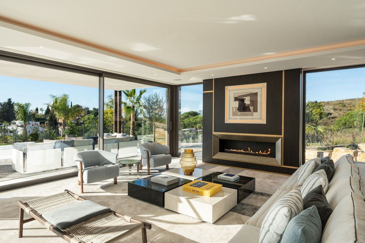 Marbella Hill Club Bespoke Mansion - View 11