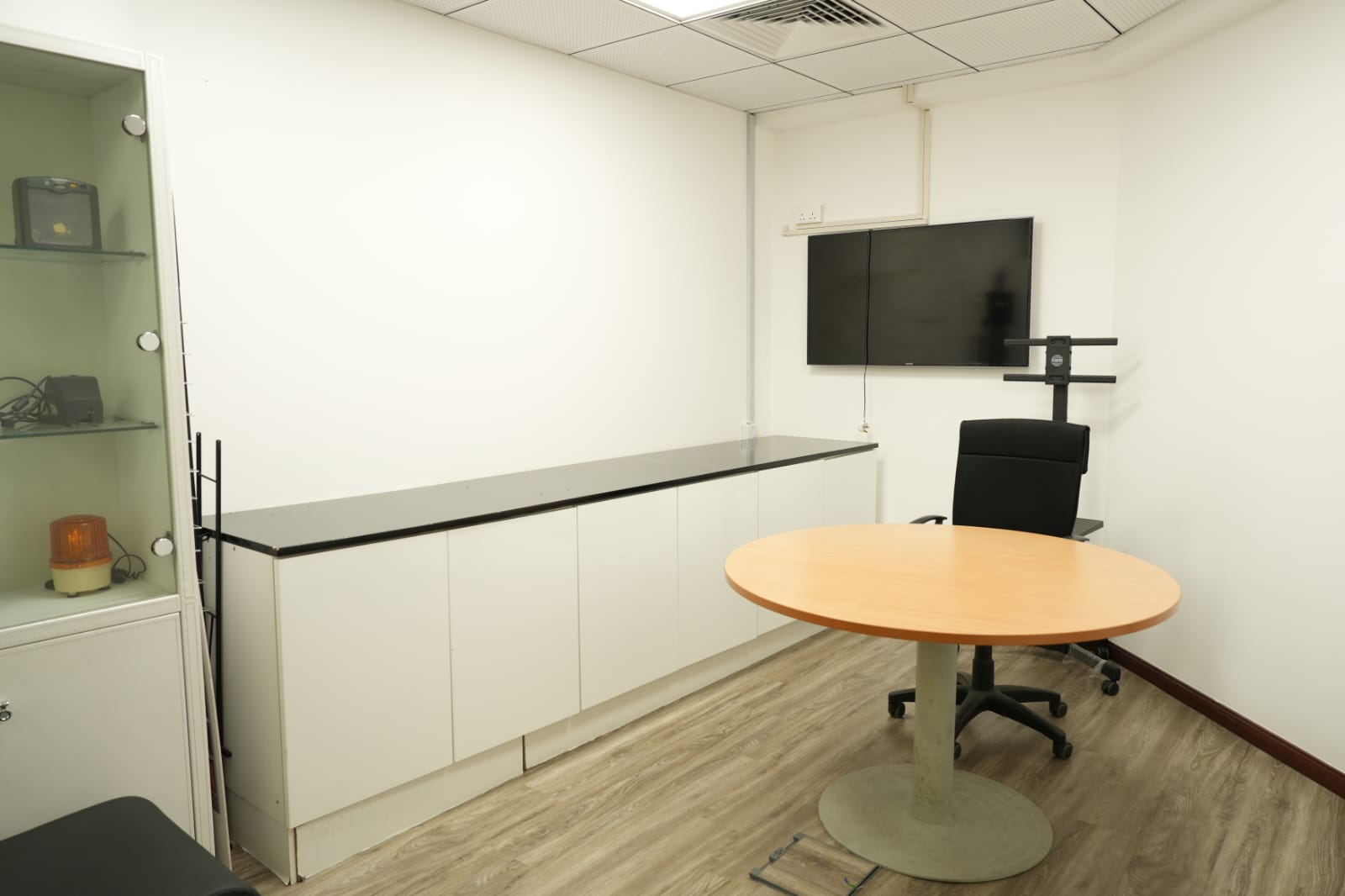 Furnished | Fitted | High Floor | Ready to Move in - View 10