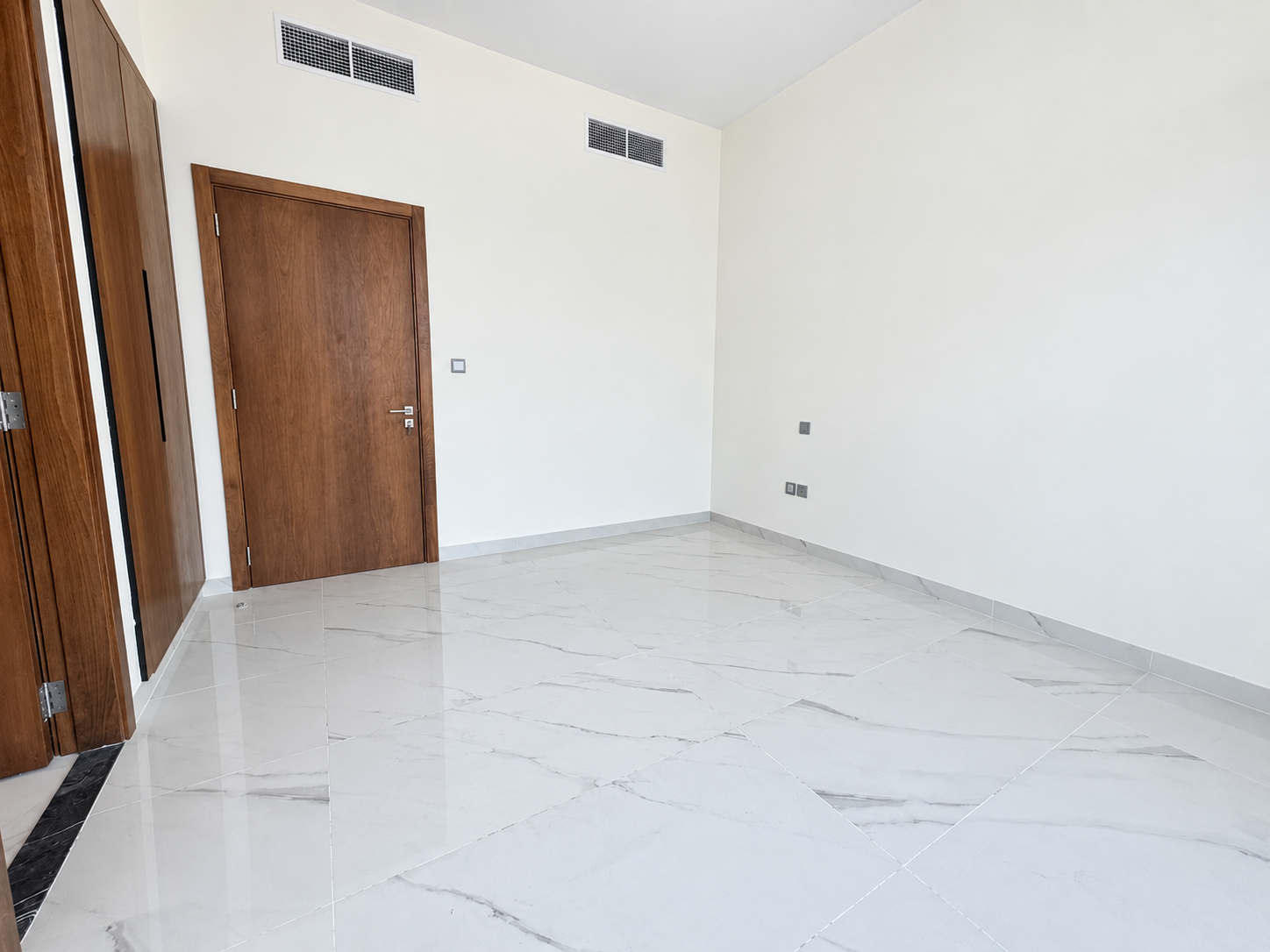 Brand New 2 BHK | Park View | Multiple Options - View 7